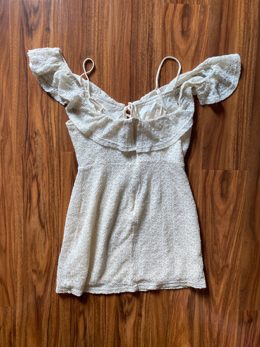 Urban Outfitters Kimchi Blue lace off-the-shoulder mini dress - Picture 4 of 6